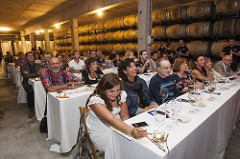 Conversación en torno al Vino con Kiko Veneno en Bodegas Urbina