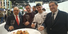 Demostración de la Selección Española de Panadería Artesana con #productoriojano en Fitur